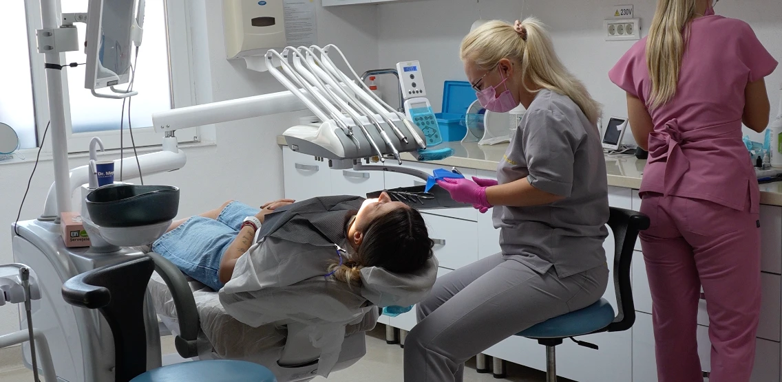 poza chirurgie dentara